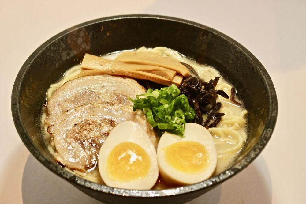 豚骨ラーメン