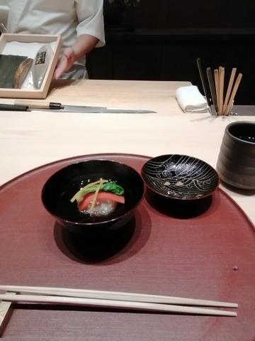 寿司カウンター料理人