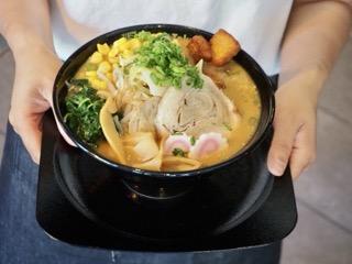 キッチン、サービススタッフ