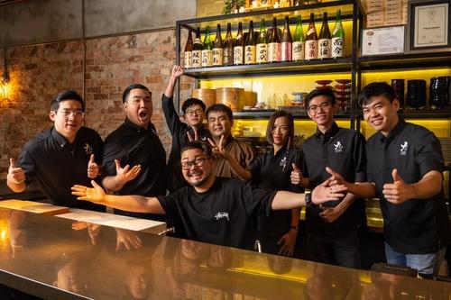 平均年齢は33歳。明るくフレンドリーな雰囲気。