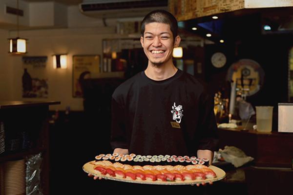 寿司職人も積極採用中！寿司学校卒業者なども歓迎です！